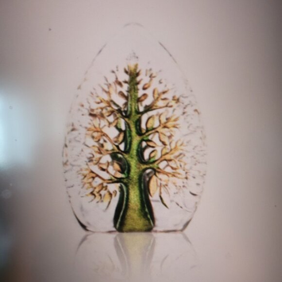 Life Tree Crystal Sculpture by Mats Jonasson, Maleras, Sweden - Picture 2 of 11